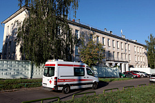 Входная группа Инфекционная клиническая больница №1. Москва, Волоколамское шоссе,  63