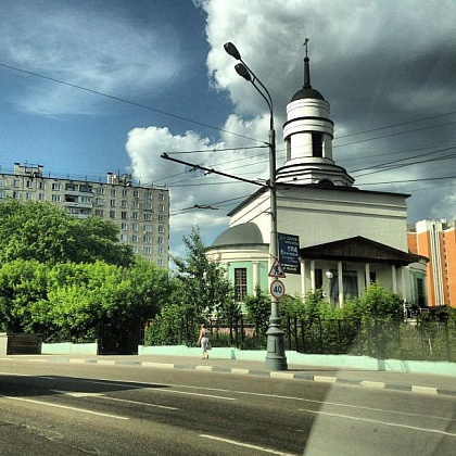 Входная группа Храм святителя Иннокентия митрополита Московского в Бескудникове. 