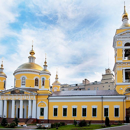 Входная группа Троицкий собор в Подольске. 
