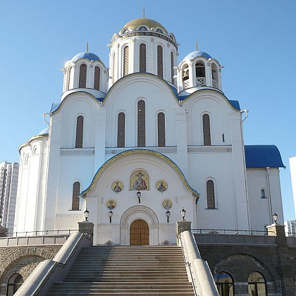   Храм Покрова Пресвятой Богородицы в Ясеневе. 