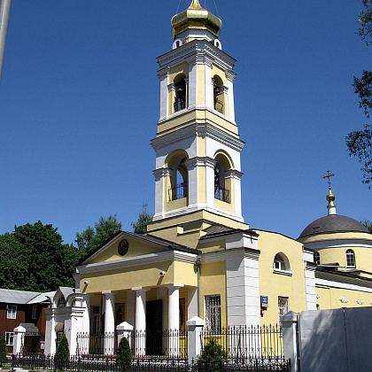   Храм Преподобных Зосимы и Савватия Соловецких в Гольяново. 