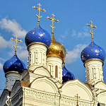Входная группа Храм Казанской Песчанской Иконы Божией Матери в Измайлове. Москва, 9-я Парковая,  4а