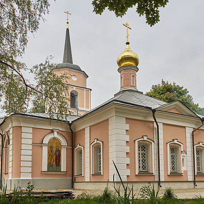   Храм Покрова Пресвятой Богородицы в Покровском-Стрешневе. 