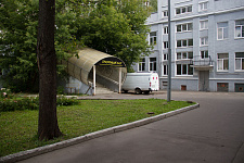 Входная группа Морг №3 при больнице Склифосовского. Москва, Большая Сухаревская площадь,  3, корпус  9