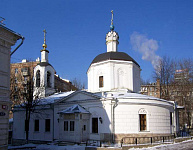 Входная группа Храм Покрова Пресвятой Богородицы на Лыщиковой Горе. Москва, Лыщиков переулок,  10, корпус  1