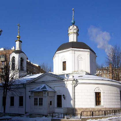 Входная группа Храм Покрова Пресвятой Богородицы на Лыщиковой Горе. 