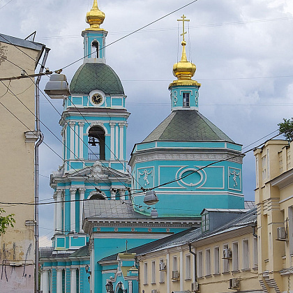   Храм Живоначальной Троицы в Серебряниках. 