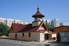 Входная группа Храм апостола Фомы на Кантемировской. Москва, Колобашкина,  1