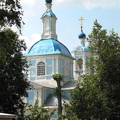Входная группа Храм Покрова Пресвятой Богородицы в Перхушково. 