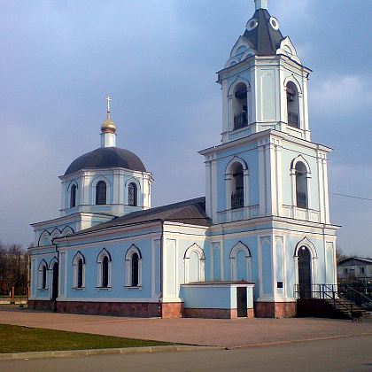 Входная группа Храм Рождества Пресвятой Богородицы в Капотне. 