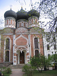 Входная группа Собор Покрова Пресвятой Богородицы в Измайлово. Москва, городок Баумана,  1